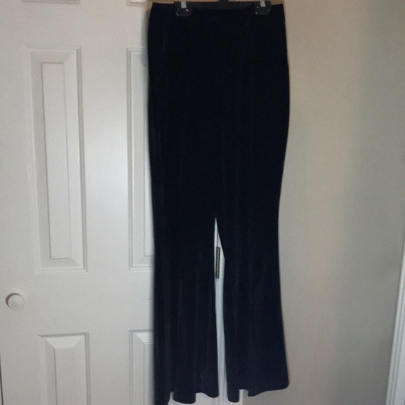 New black velvet suit size large but fit’s like medium - Picture 6 of 10